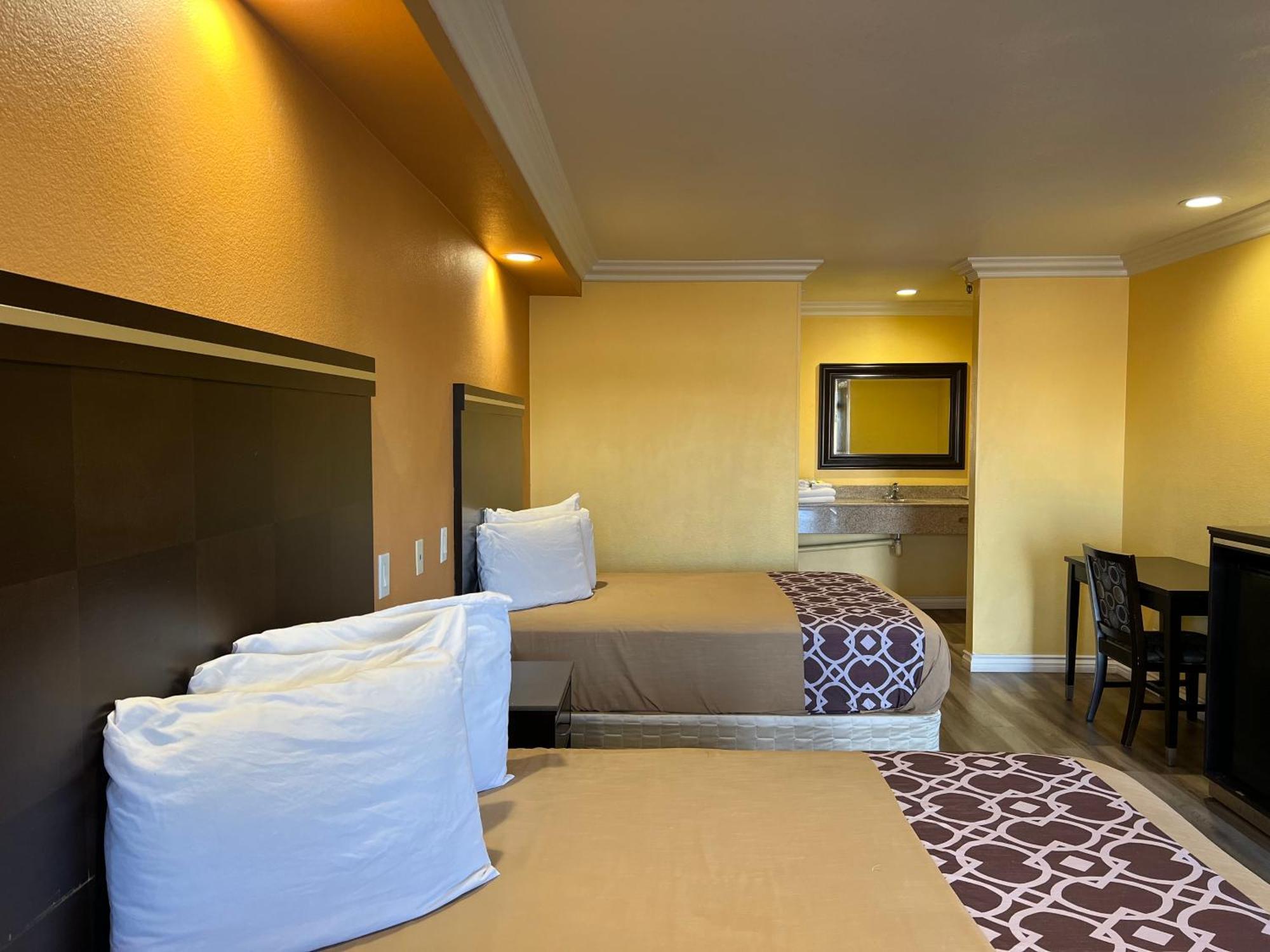 Industry Inn & Suites La Puente Exterior foto